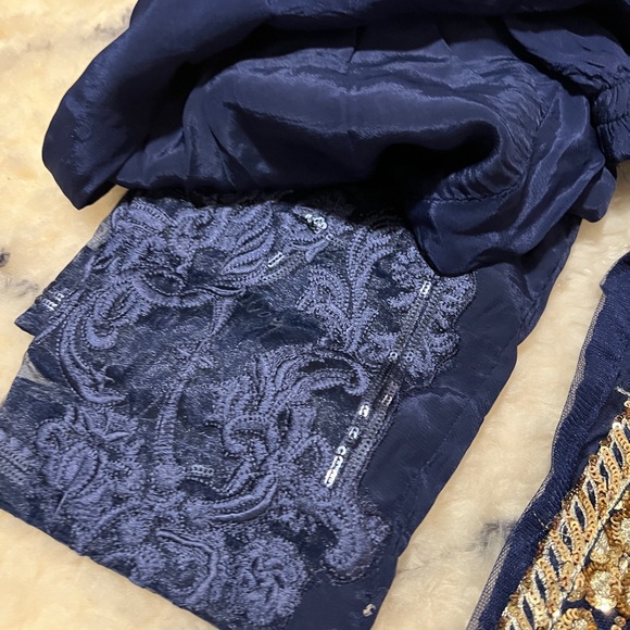 Pakistani / Indian fancy party or wedding wear Navy blue - Picture 3 of 5